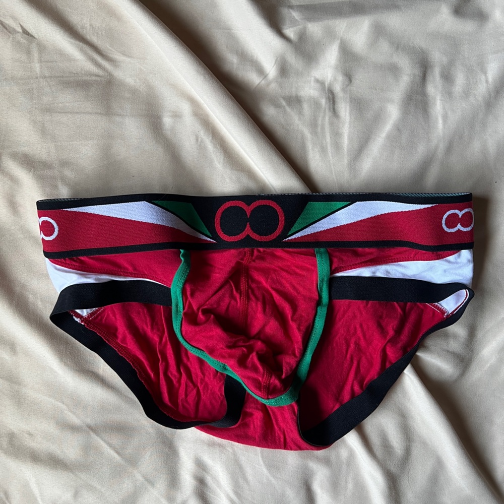 2eros briefs